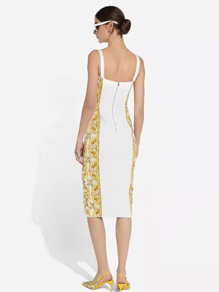 Robe jaune dorée de dos