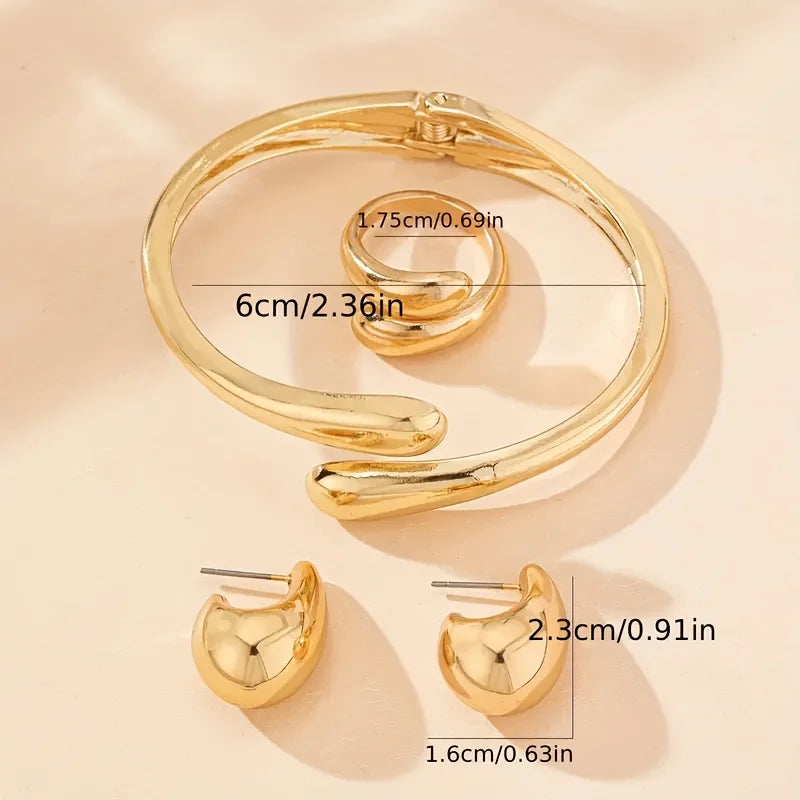 Elegant Teardrop Gold Jewelry Set for Timeless Sophistication